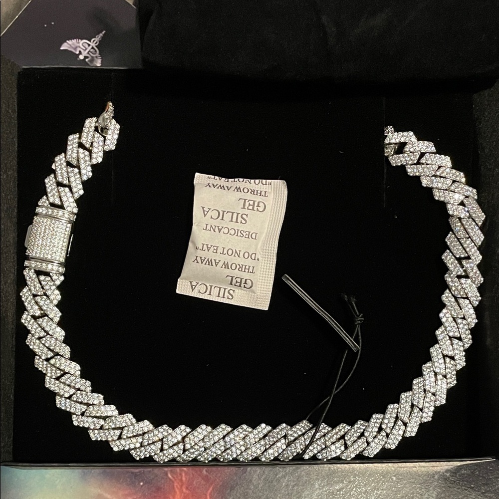 18K WHITE/GOLD-PLATED SEAMLESS RHOMBIC ICED CUBAN CHAIN